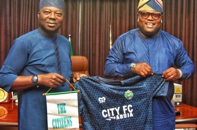 City FC Abuja chairman visits Nasarawa AG, presents jersey before NNL clash
