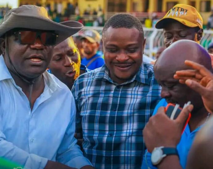 Nasarawa  United receive cash reward from sports commissioner , Kwanta
