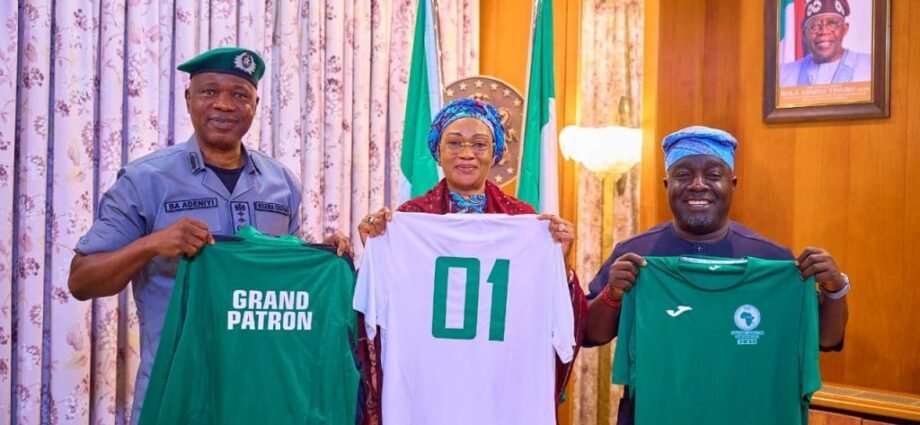 Beach Volleyball: Olopade commends NVBF President, CGC Adeniyi on historic Olympic qualification Beach Volleyball: Olopade commends NVBF President, CGC Adeniyi on historic Olympic qualification