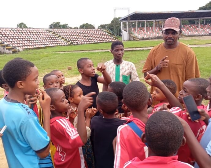 Enyimba Chairman, Kanu Nwankwo assures players of support for the new season